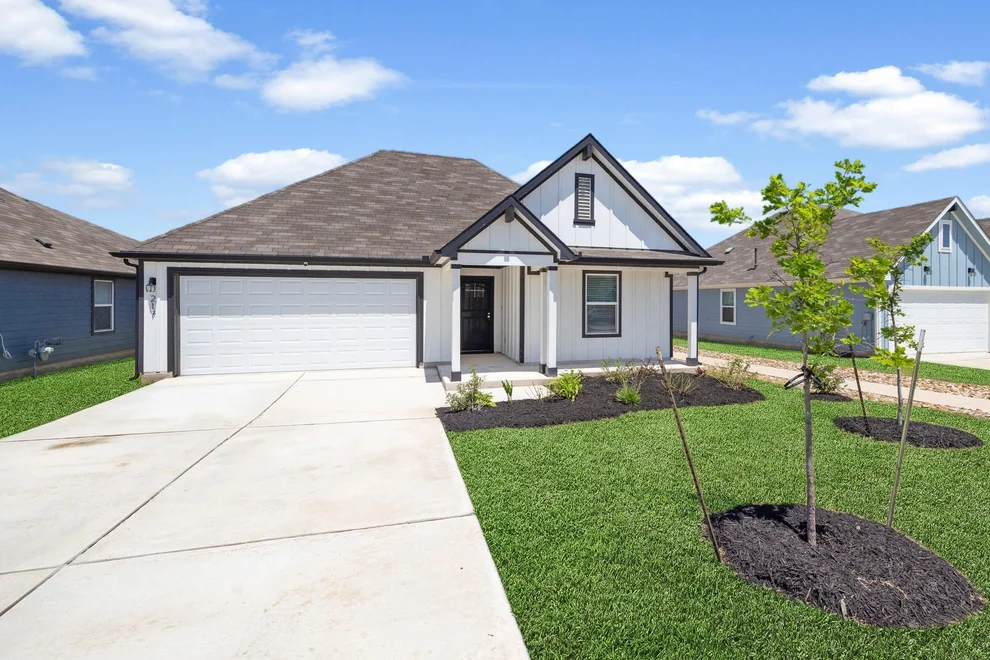 Unit for sale at 217 Sweetwater Creek LN, Hutto, TX 78634