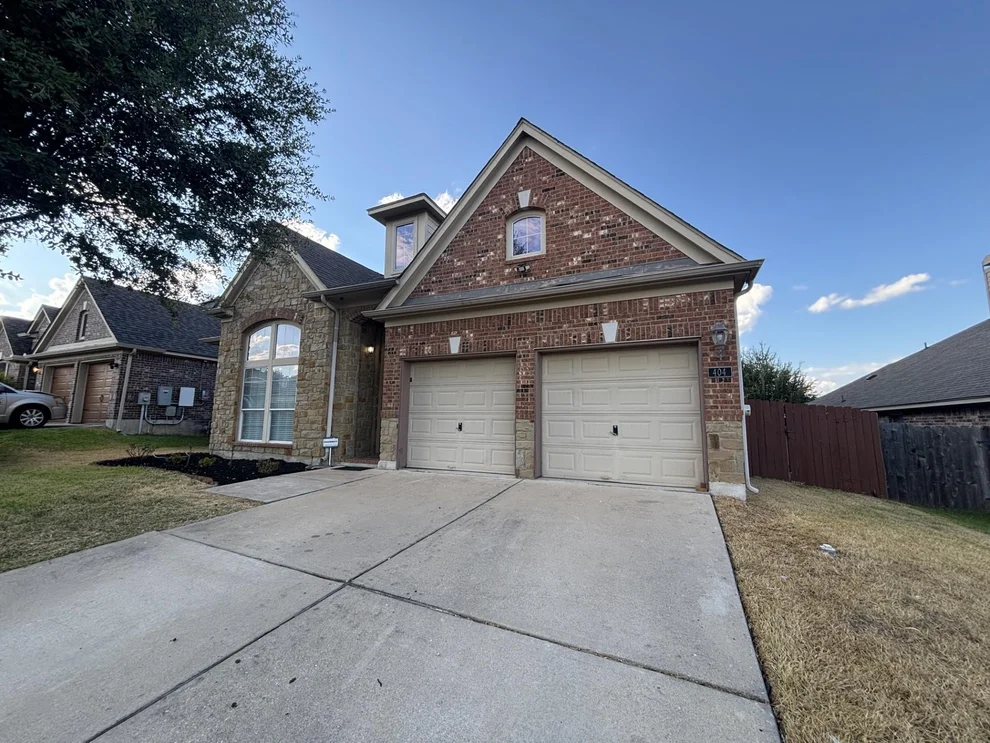 Unit for sale at 404 E Nakoma DR, Hutto, TX 78634