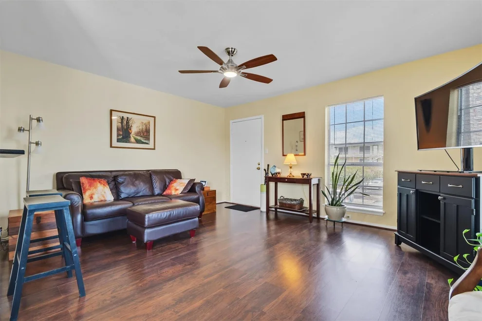 Unit for sale at 2425 Ashdale DR, Austin, TX 78757