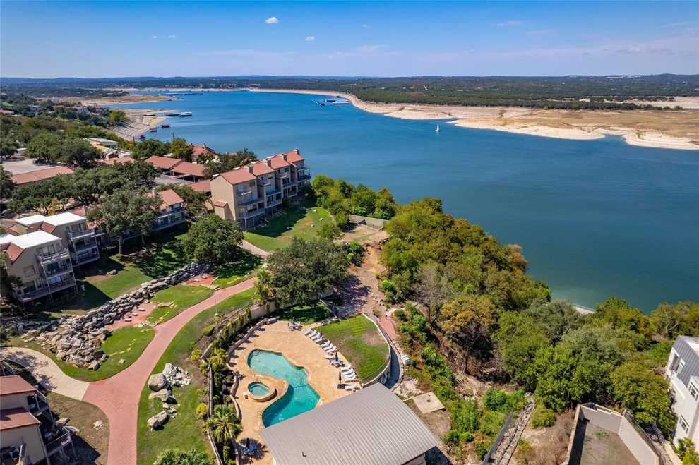 Unit for sale at 2918 Ranch Road 620 N, Austin, TX 78734