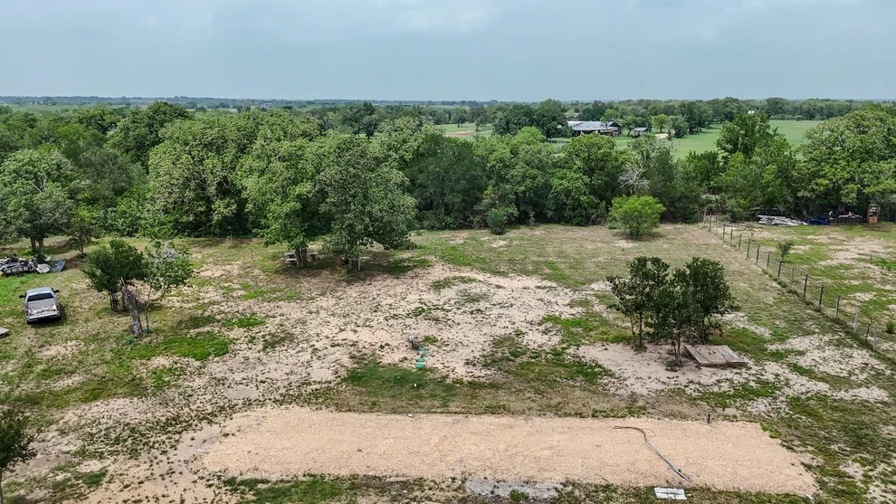 Unit for sale at 200 Luna CT, Dale, TX 78616