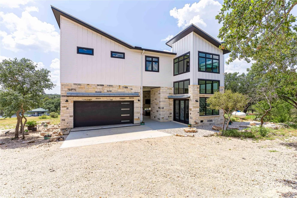 Unit for sale at 23633 Lakeside DR, Marble Falls, TX 78654