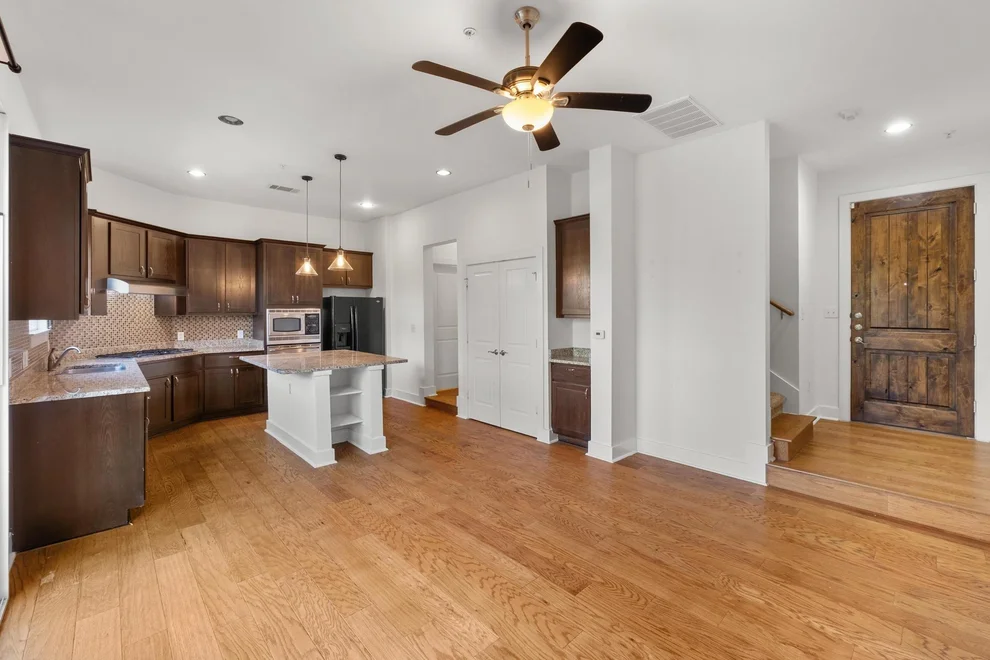8110 Ranch Road 2222