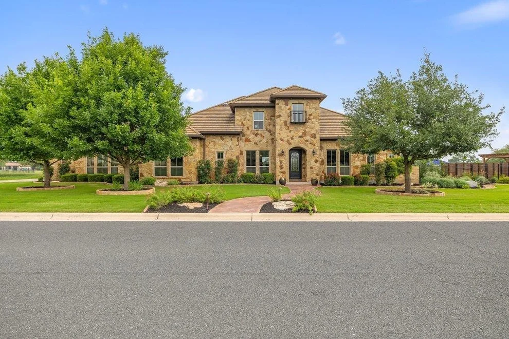 Unit for sale at 349 Cimarron Hills TRL E, Georgetown, TX 78628