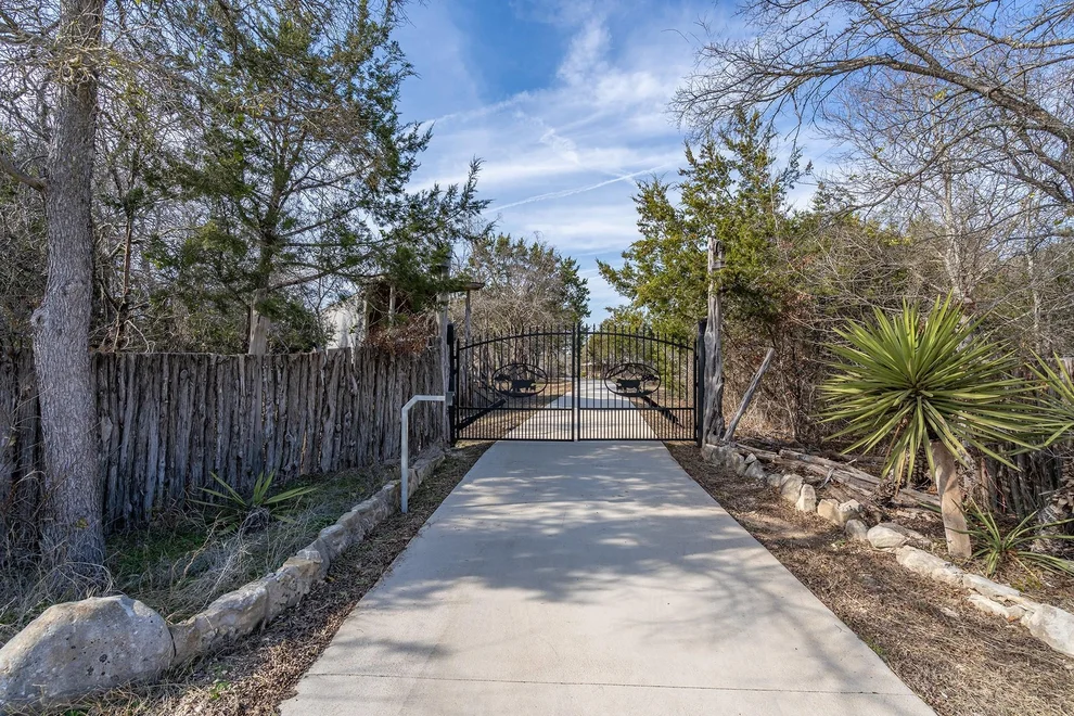 Unit for sale at 205 River RD, Liberty Hill, TX 78642