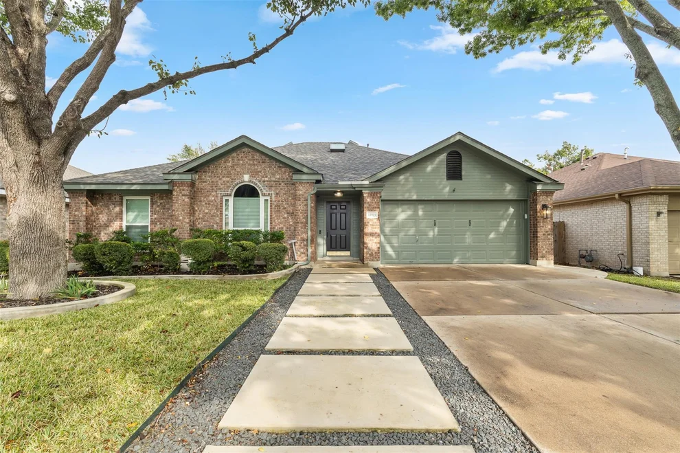 Unit for sale at 14915 Bescott DR, Austin, TX 78728