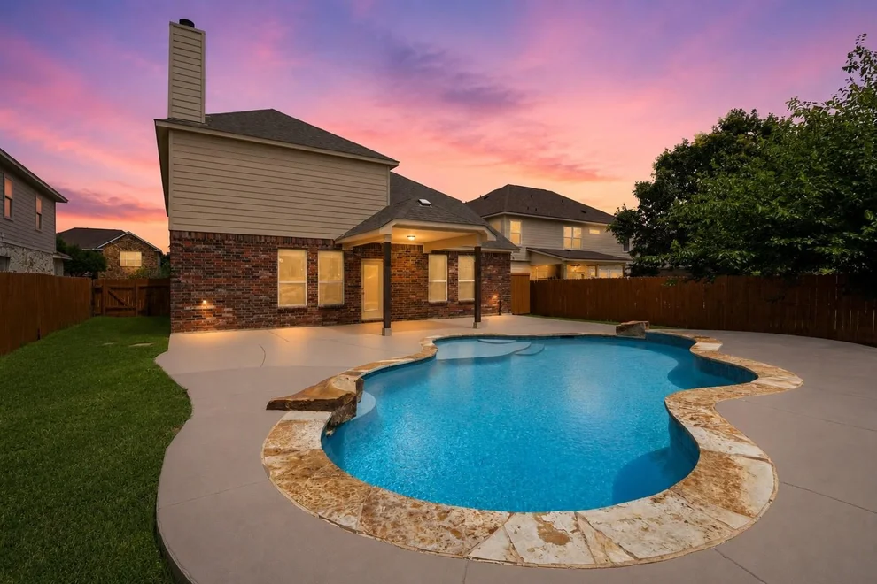 Unit for sale at 117 Emory Fields DR, Hutto, TX 78634
