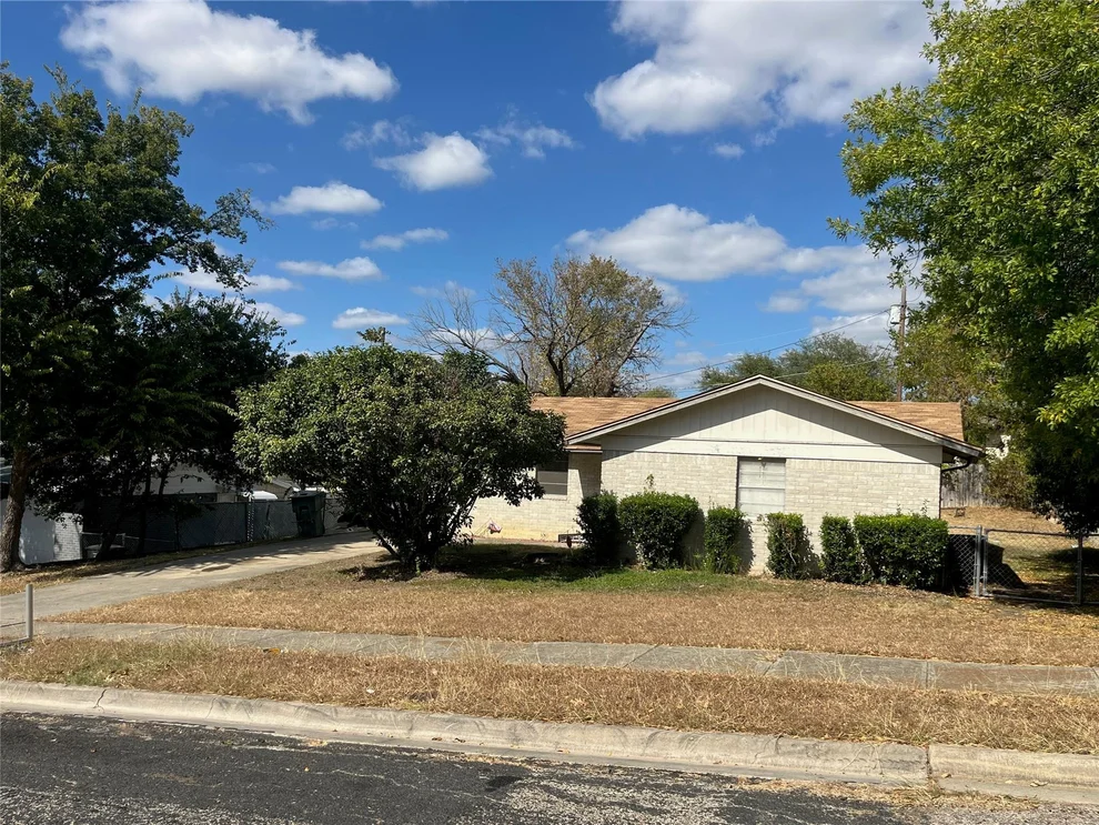 Unit for sale at 1811 Crestview DR, Killeen, TX 76549