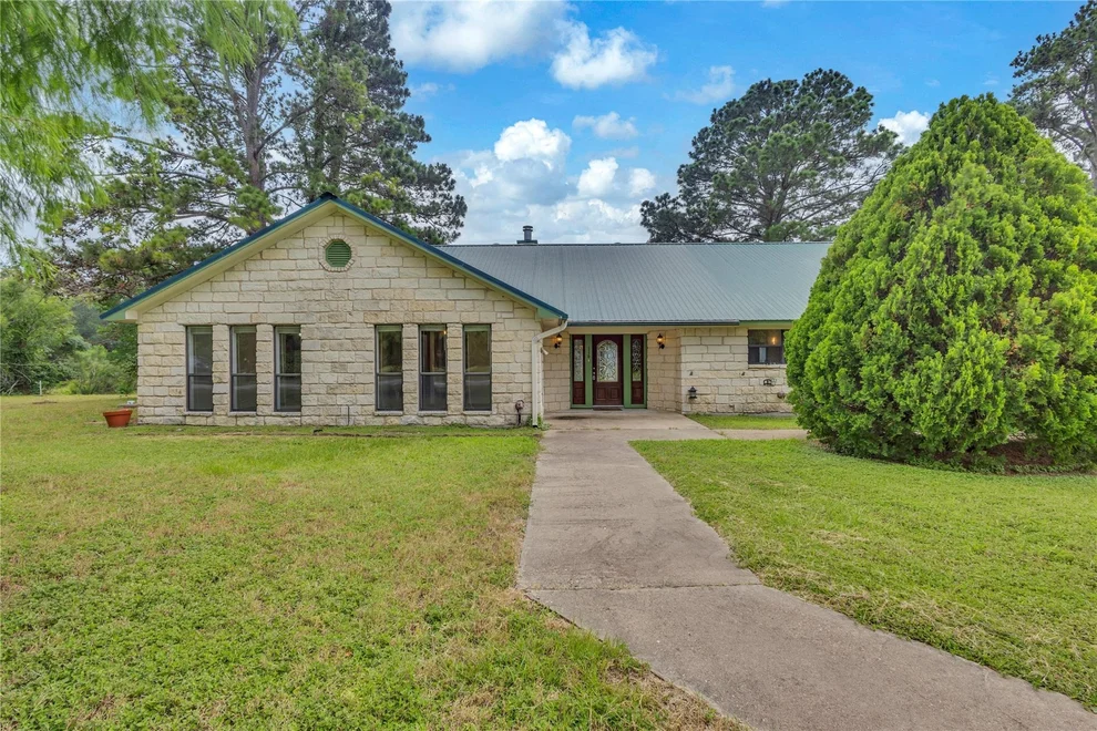 Unit for sale at 116 Shore Front DR, Bastrop, TX 78602