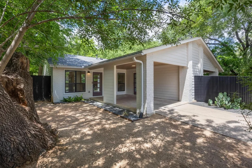 Unit for sale at 2220 E Stassney LN, Austin, TX 78744