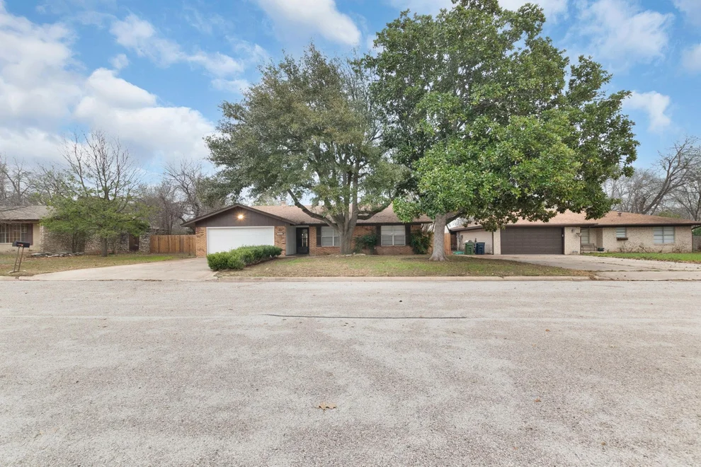Unit for sale at 1009 N Vandeveer N, Burnet, TX 78611