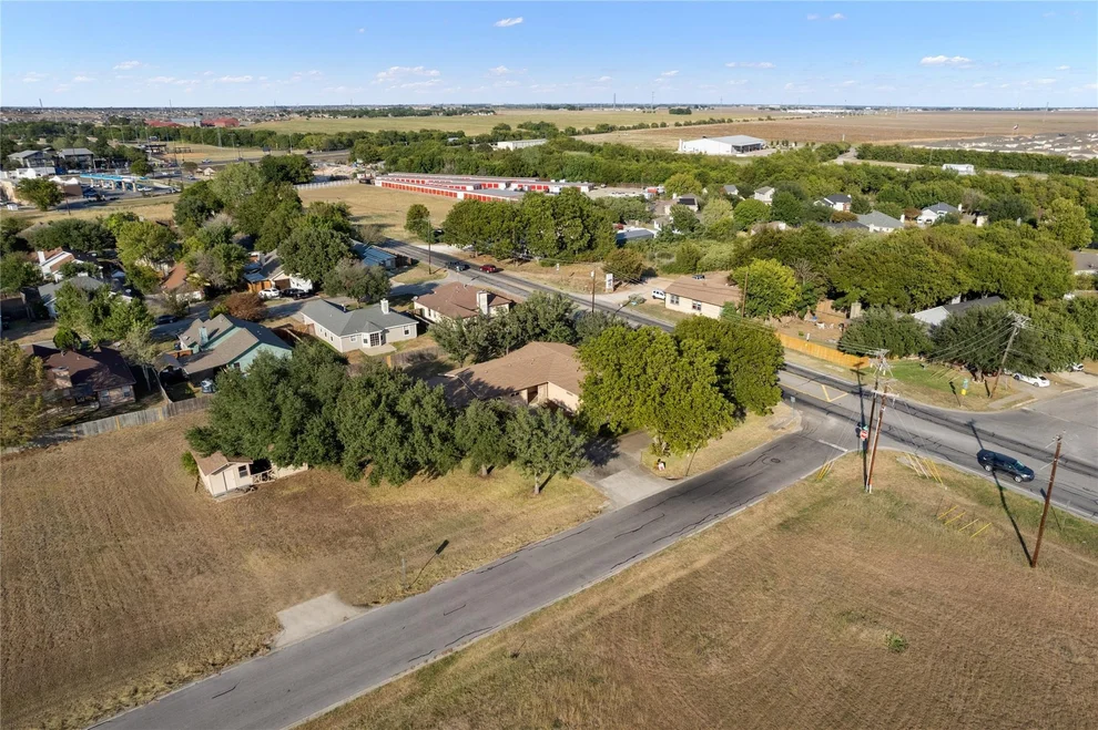 Unit for sale at 213 S Fm 1660, Hutto, TX 78634