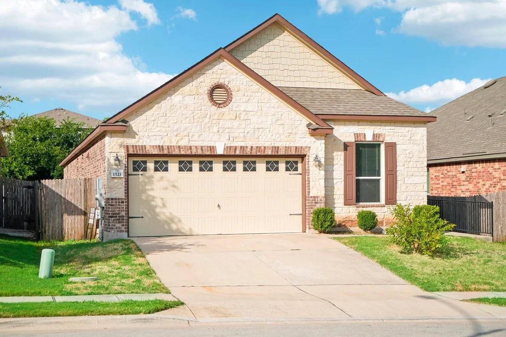 Unit for sale at 1521 Arial DR, Austin, TX 78753