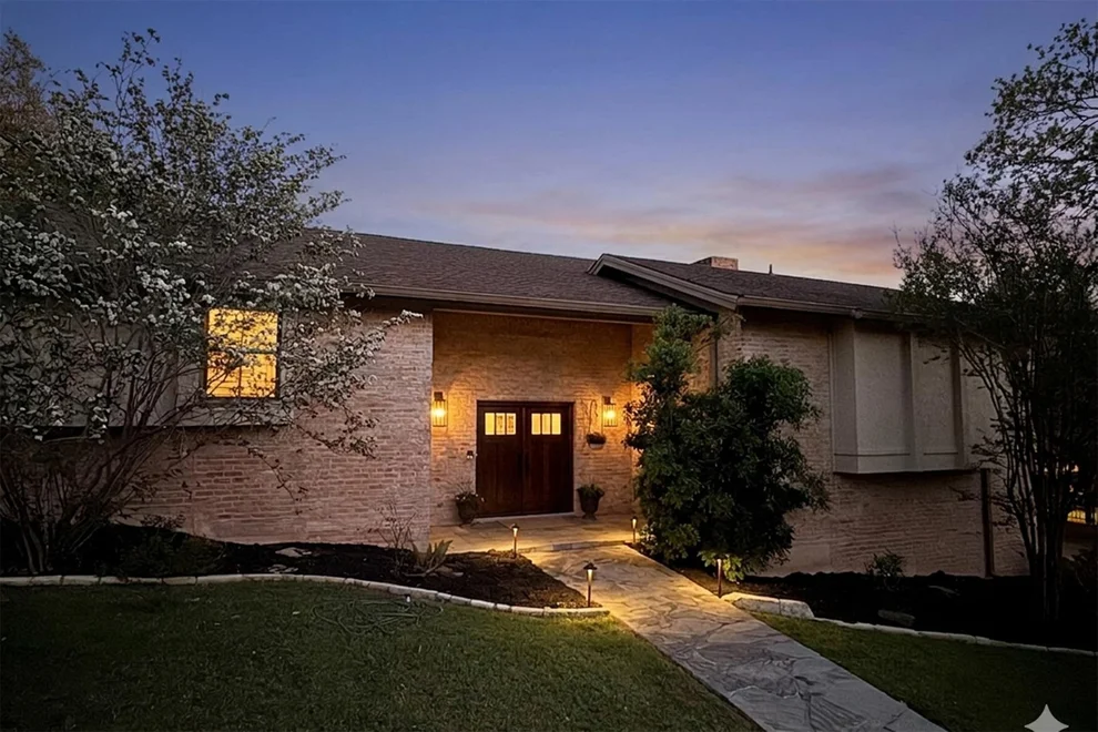 Unit for sale at 9407 Springwood DR, Austin, TX 78750