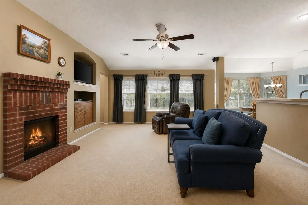 Unit for sale at 810 Hilltop DR, Leander, TX 78641