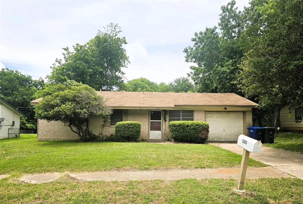 Unit for sale at 1203 Curry Ave, Copperas Cove, TX 76522
