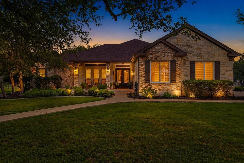 Unit for sale at 107 W Majestic Oak LN, Georgetown, TX 78633