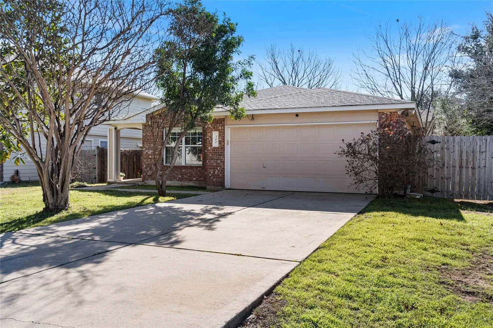 Unit for sale at 300 Carolyns WAY, Buda, TX 78610