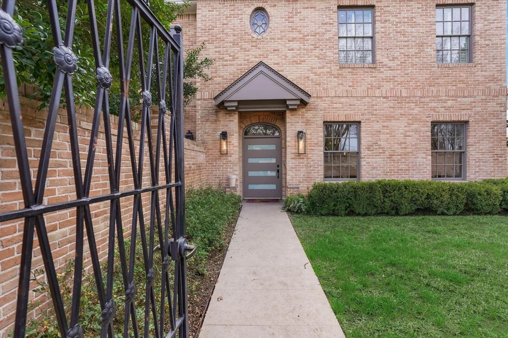 Unit for sale at 3705 Gilbert ST, Austin, TX 78703