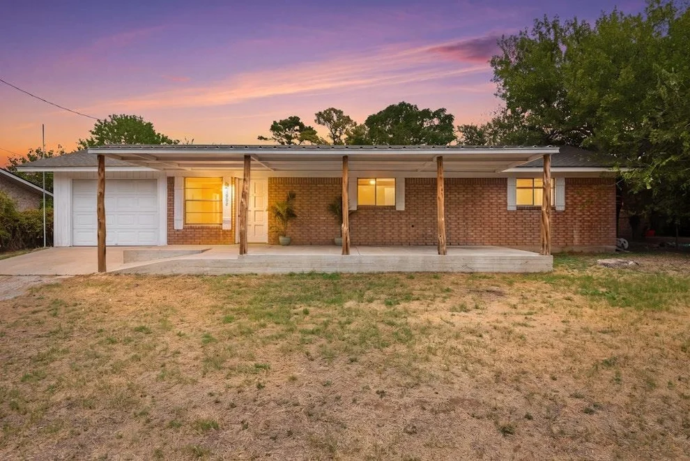 Unit for sale at 1902 Twin Oaks ST, Kingsland, TX 78639