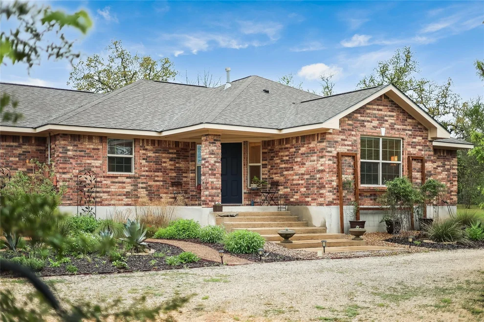 Unit for sale at 289 Tuck ST, Cedar Creek, TX 78612