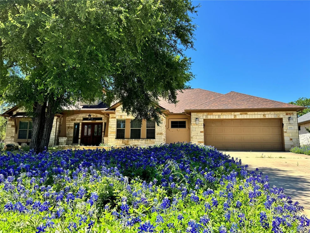 Unit for sale at 1001 Fort Davis ST, Georgetown, TX 78633
