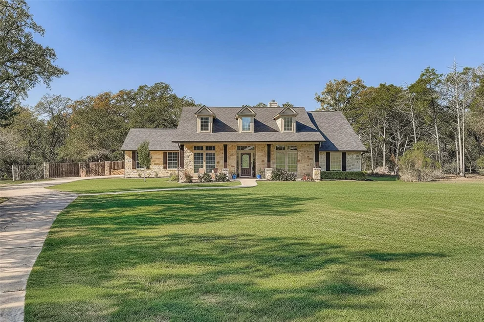 Unit for sale at 142 Carriage CT, Bastrop, TX 78602