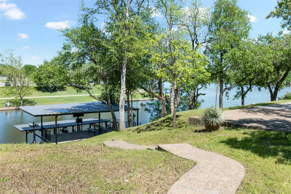 Unit for sale at 500 Lakeshore DR, Marble Falls, TX 78654
