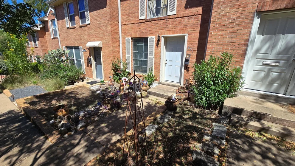 Unit for sale at 831 E Oltorf ST, Austin, TX 78704
