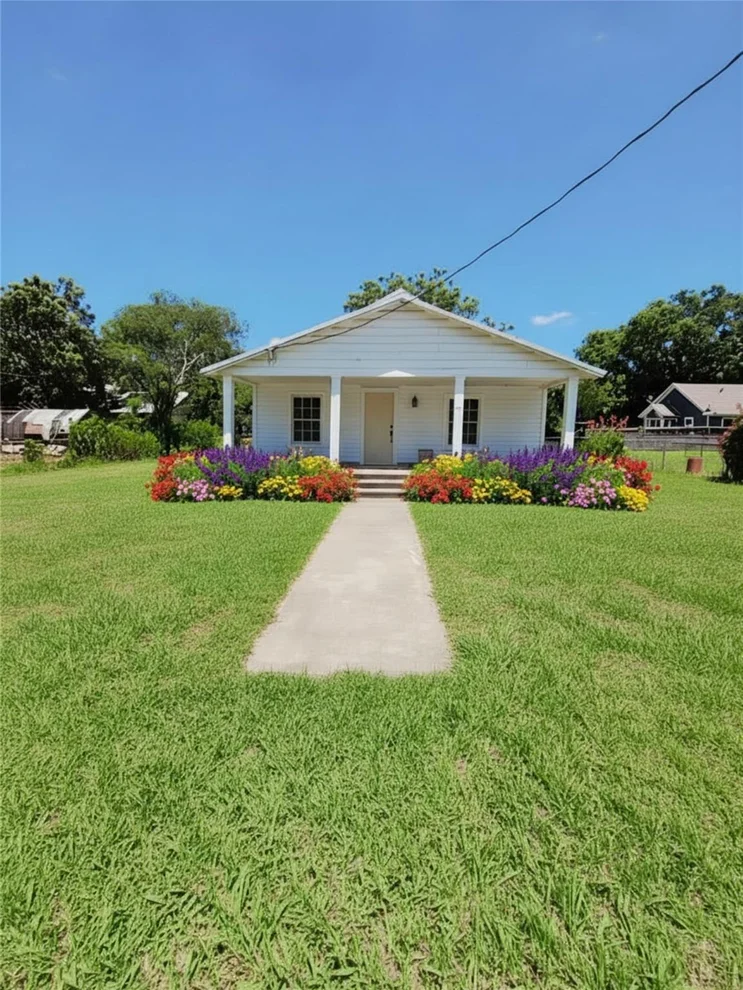 Unit for sale at 404 N Hill ST, Itasca, TX 76055