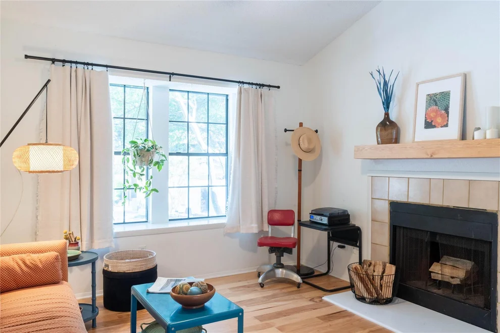 Unit for sale at 11901 Swearingen DR, Austin, TX 78758