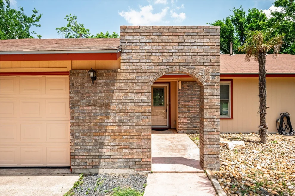 Unit for sale at 409 W Mary Jane DR W, Killeen, TX 76541