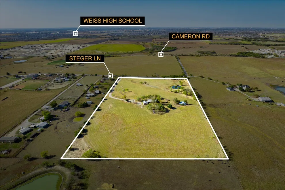 Unit for sale at 17901 Steger LN, Manor, TX 78653