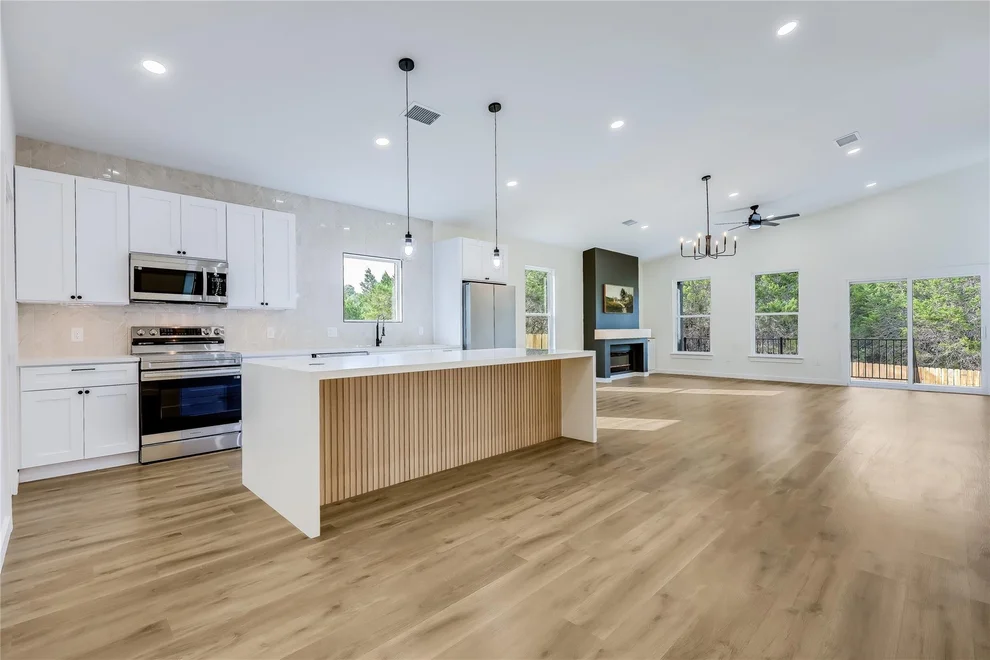 Unit for sale at 21216 Santa Rosa Ave, Lago Vista, TX 78645