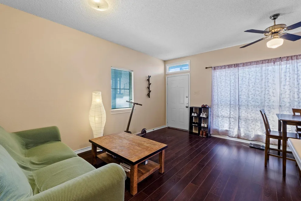 Unit for sale at 915 W 22nd 1/2 ST, Austin, TX 78705