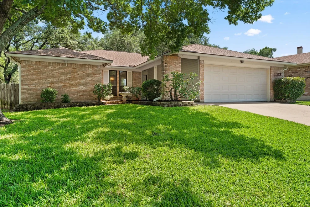 Unit for sale at 11713 Knollpark DR, Austin, TX 78758
