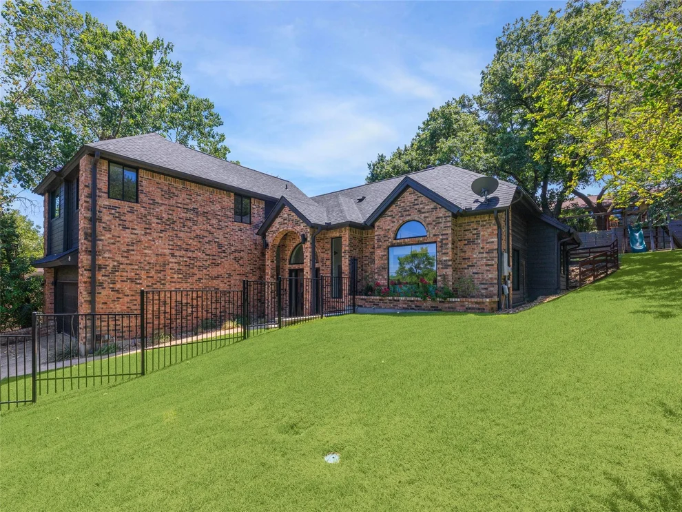Unit for sale at 3911 Dry Creek DR, Austin, TX 78731