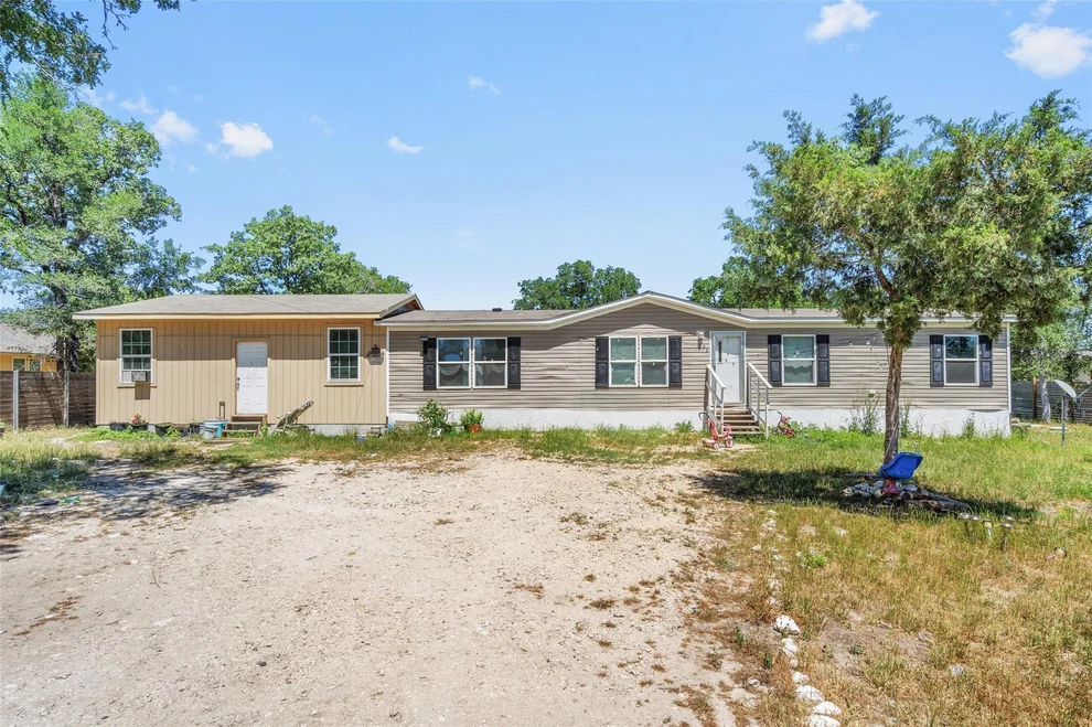 Unit for sale at 282 Hershal LN, Cedar Creek, TX 78612