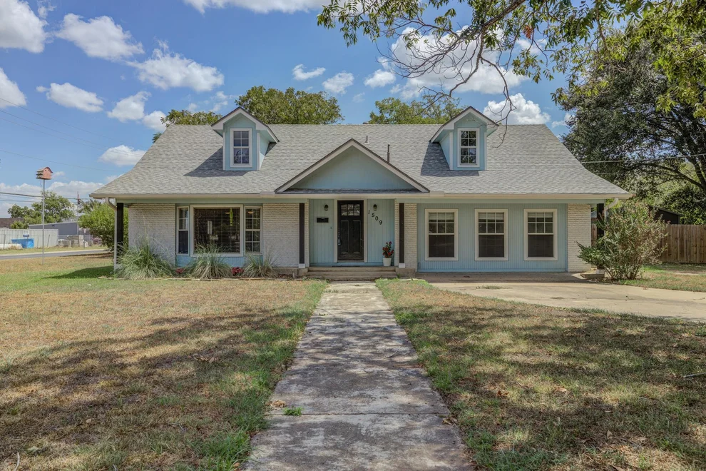 Unit for sale at 1509 Hill ST, Bastrop, TX 78602