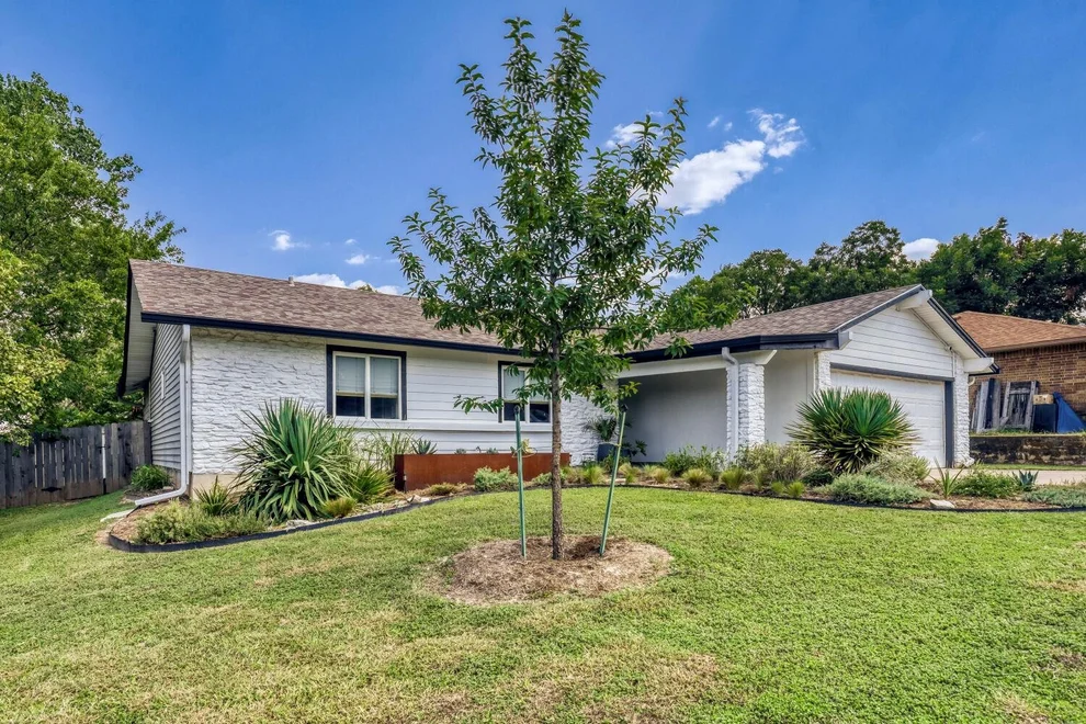 Unit for sale at 10109 Woodstock DR, Austin, TX 78753