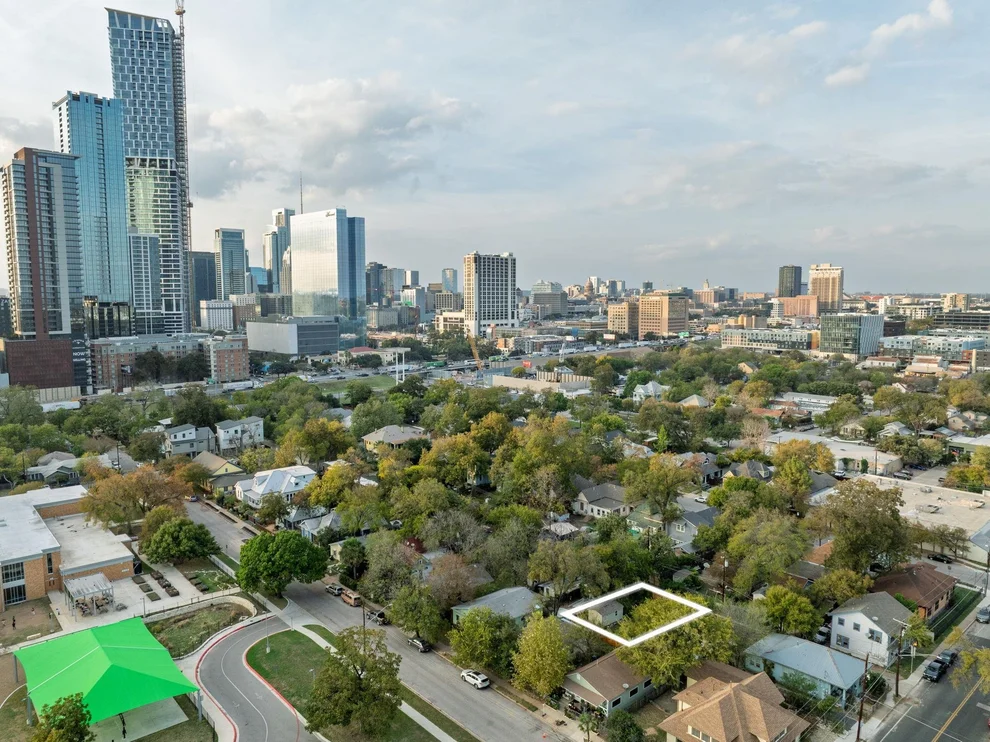 Unit for sale at 1020 Spence ST, Austin, TX 78702