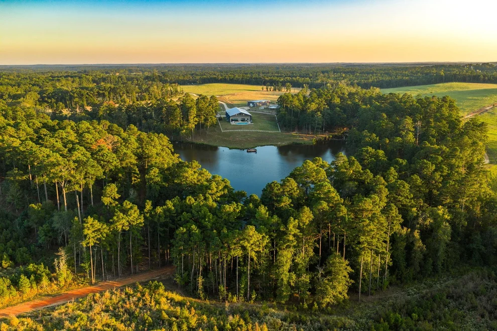 Unit for sale at 10326 County Road 3112 N, Tyler, TX 75662