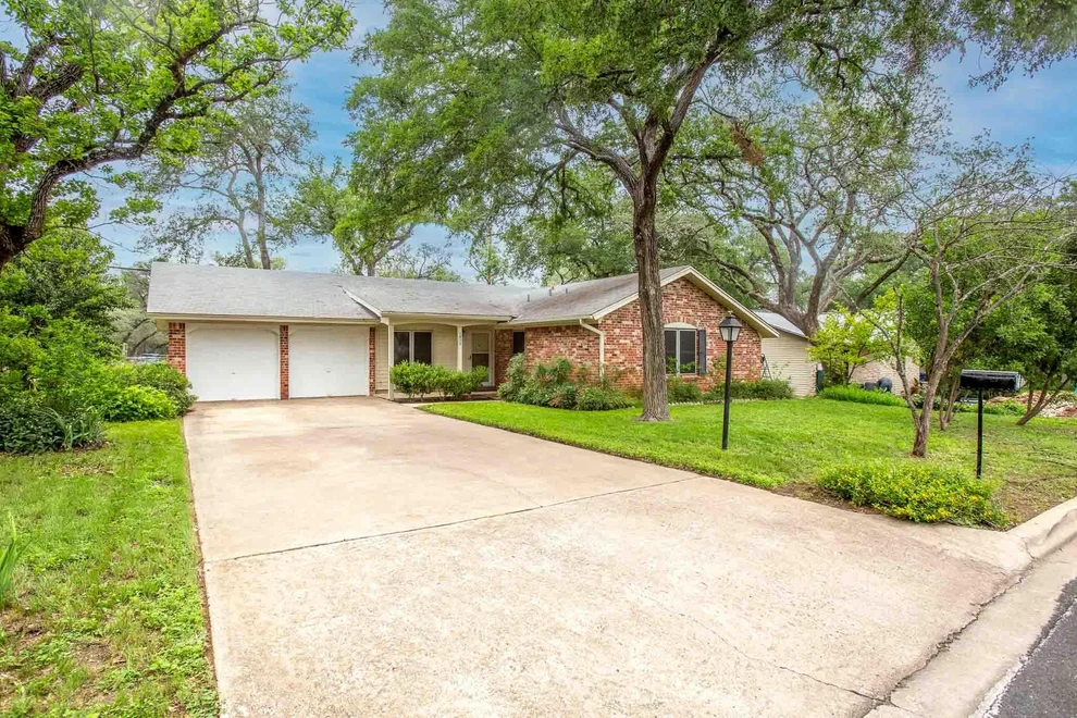 Unit for sale at 1912 Parkside LN, Austin, TX 78745