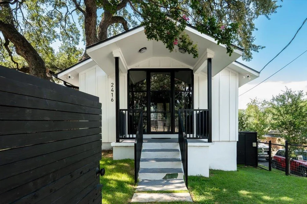 Unit for sale at 2416 E 10th ST, Austin, TX 78702