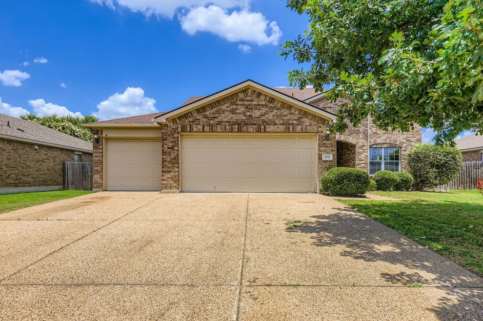 Unit for sale at 400 Hummingbird LN, Leander, TX 78641