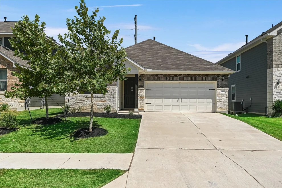 Unit for sale at 1003 Gray Fox LOOP, Hutto, TX 78634