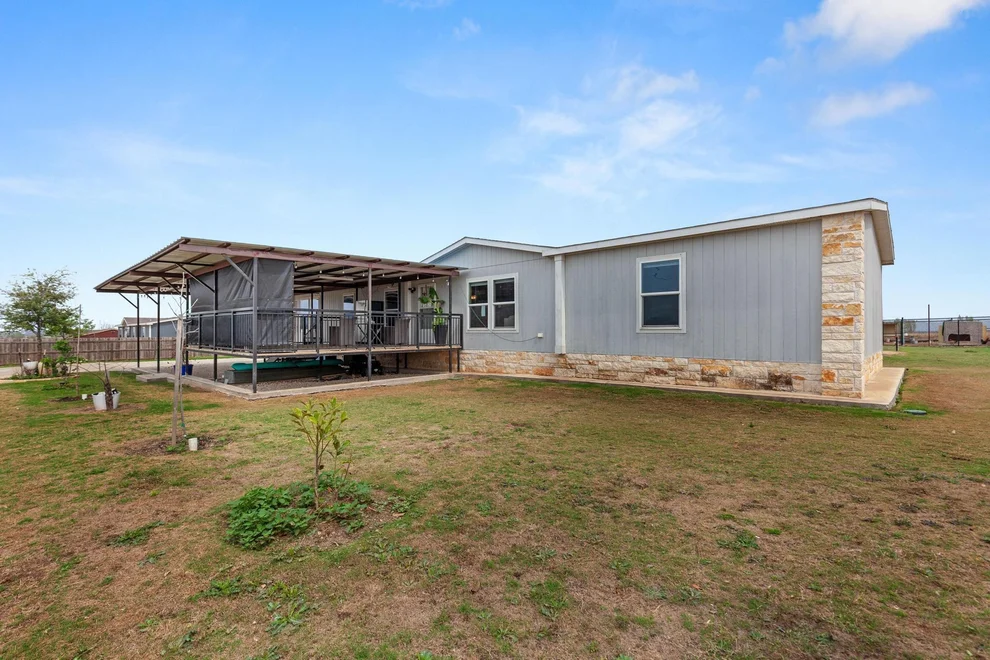 Unit for sale at 122 Kelp Gull DR, Del Valle, TX 78617