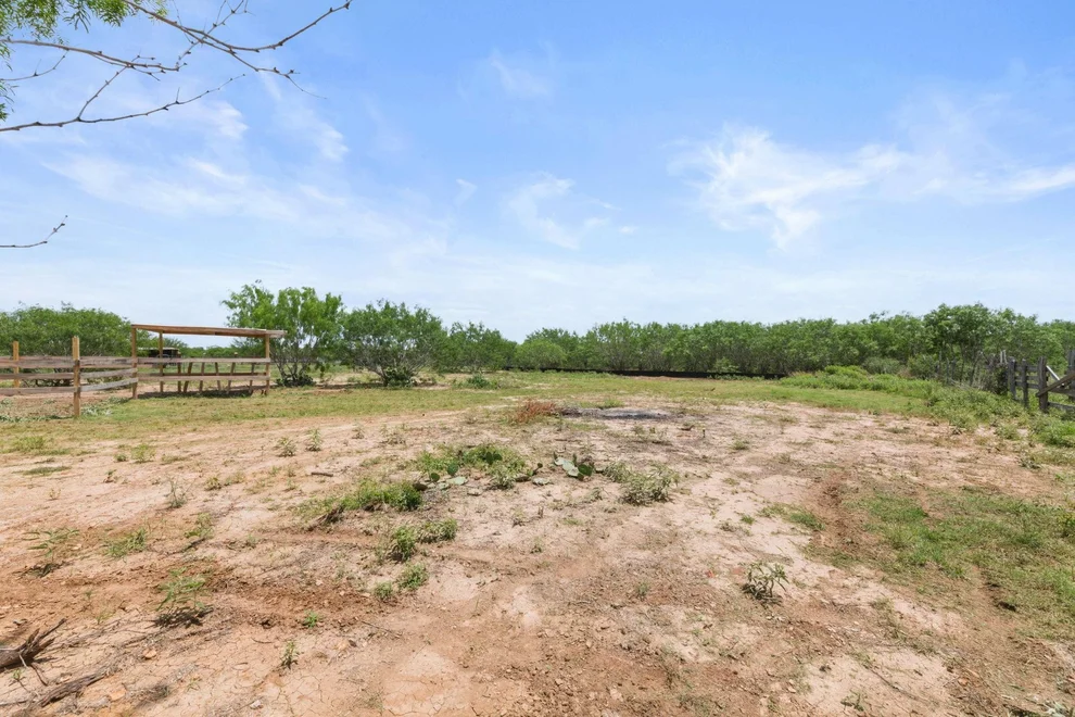 Unit for sale at 305 Blue Quail ST, Dale, TX 78616