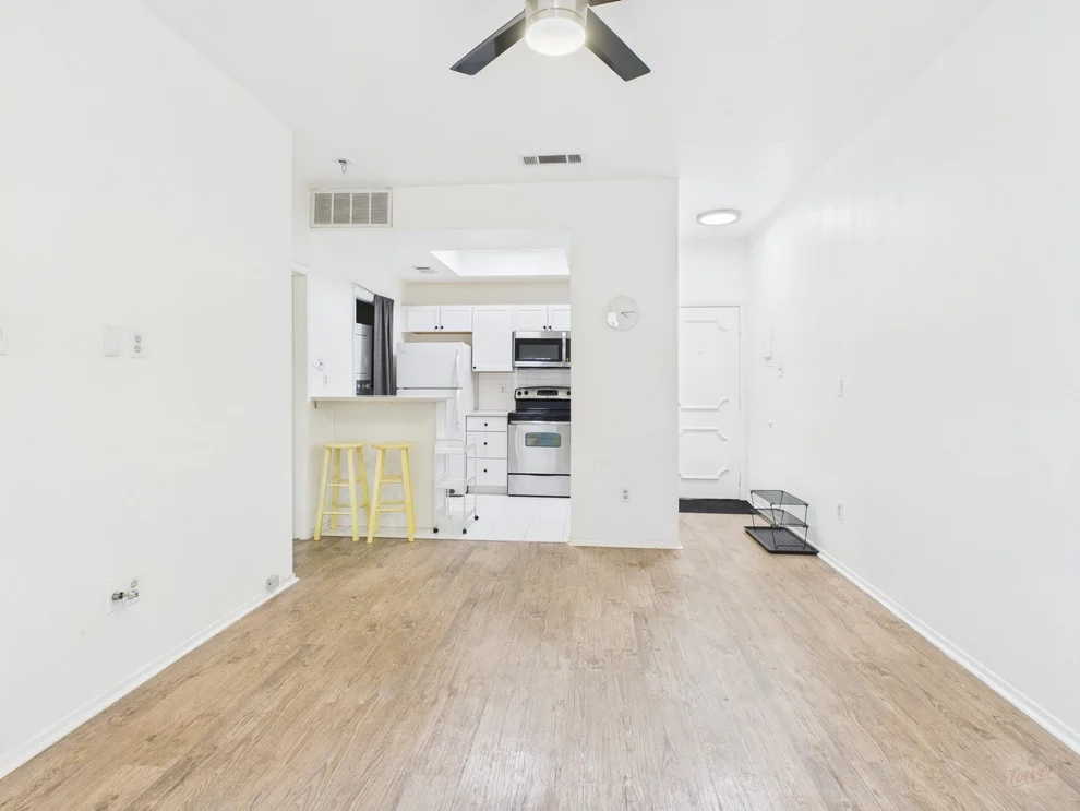 Unit for sale at 806 W 24th ST, Austin, TX 78705
