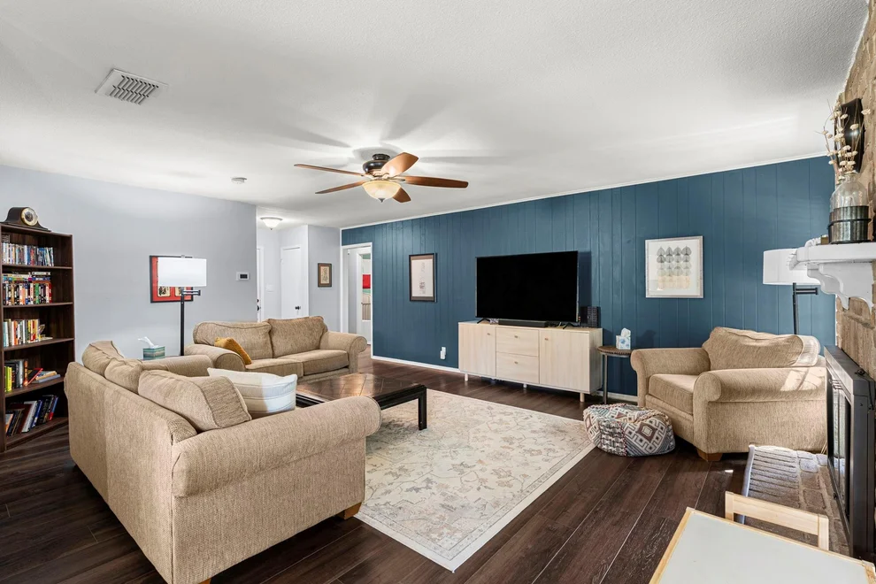 Unit for sale at 907 Cactus DR, Round Rock, TX 78681